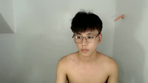 ynotyu online show from April 16, 4:08 pm