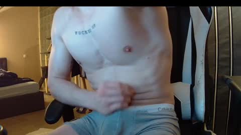 Yo  an online show from December 7, 10:06 pm