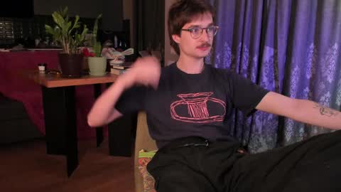 Snapshot of yoga_pizza_420 chatting on March 31, 9:37 pm Max online show from March 31, 9:37 pm