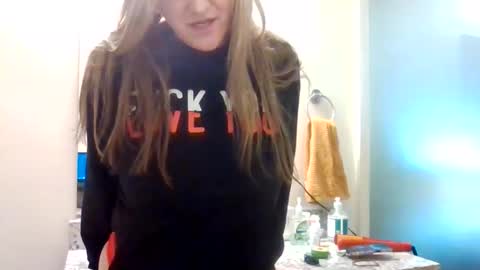 yogabuttttttt online show from February 12, 6:19 am