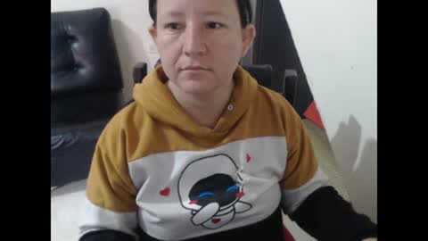 Snapshot of yohis_kiut25 chatting on February 20, 12:25 pm yohis online show from February 20, 12:25 pm