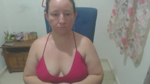 Snapshot of yohis_kiut25 chatting on February 20, 6:26 am yohis online show from February 20, 6:26 am