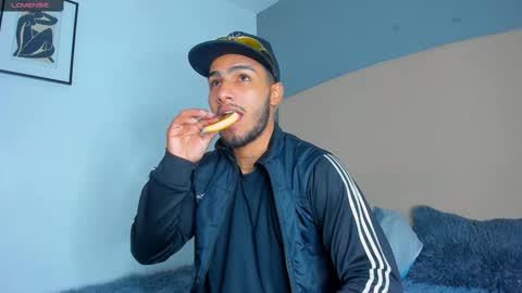 Snapshot of yoi_olimpo chatting on January 6, 12:13 pm Yoi Olimpo online show from January 6, 12:13 pm