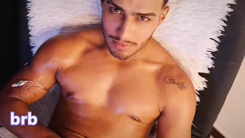 Snapshot of yoi_olimpo chatting on January 8, 3:17 pm Yoi Olimpo online show from January 8, 3:17 pm