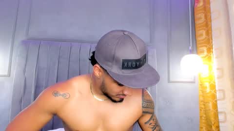 Snapshot of yoi_olimpo chatting on February 24, 6:26 pm Yoi Olimpo online show from February 24, 6:26 pm