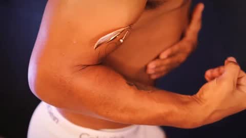 Snapshot of yoi_olimpo chatting on February 28, 3:15 pm Yoi Olimpo online show from February 28, 3:15 pm