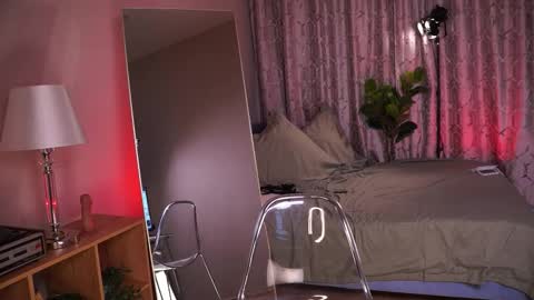 Snapshot of yokokoko__ chatting on February 4, 5:46 am Yoko online show from February 4, 5:46 am