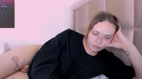 Snapshot of yomoyoo chatting on February 5, 5:28 pm yomoyoo online show from February 5, 5:28 pm