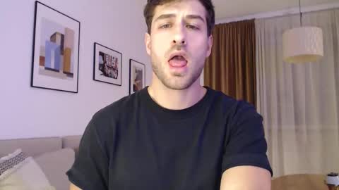 Yoooups online show from December 14, 5:18 pm