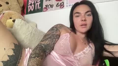 Yorkshire Girly online show from June 5, 7:36 am