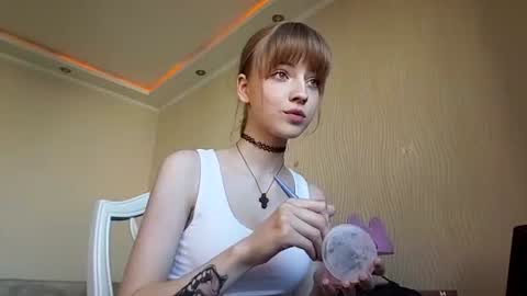 Snapshot of yoshiezerbel chatting on June 11, 3:32 pm yoshiezerbel online show from June 11, 3:32 pm