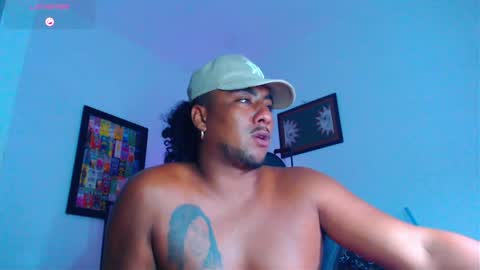 Snapshot of yosoy_enzo2020 chatting on April 21, 3:24 am Enzo online show from April 21, 3:24 am