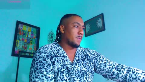 Snapshot of yosoy_enzo2020 chatting on May 11, 5:13 am Enzo online show from May 11, 5:13 am