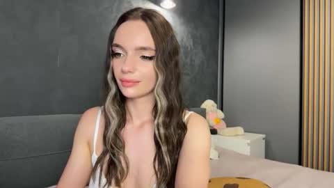 Snapshot of you_already_know_mee chatting on May 6, 9:09 pm you_already_know_mee online show from May 6, 9:09 pm