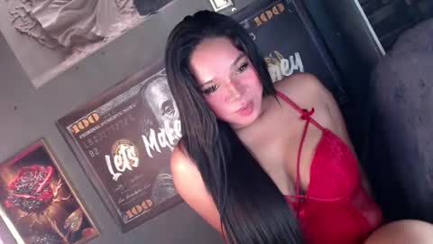 Snapshot of you_should_try chatting on November 28, 6:16 am Denice online show from November 28, 6:16 am