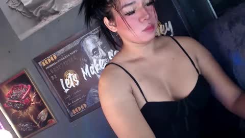 Snapshot of you_should_try chatting on November 29, 3:09 am Denice online show from November 29, 3:09 am