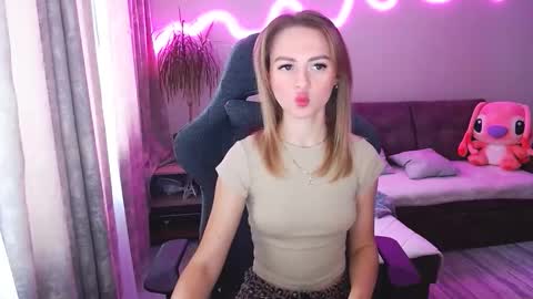 Bella online show from November 27, 7:43 am