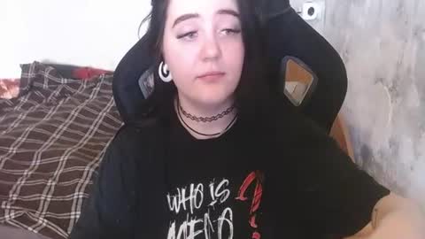 your_8a8y online show from June 19, 12:53 pm