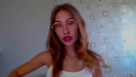 Snapshot of your_ameliaa chatting on July 11, 12:41 pm Amelia online show from July 11, 12:41 pm