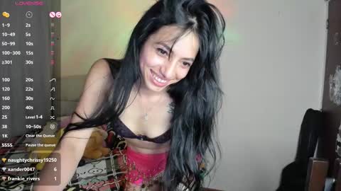 mia3 online show from December 15, 7:34 am