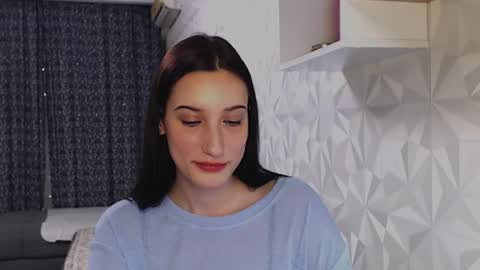 Snapshot of your_best_foxxx chatting on December 15, 5:53 pm Milla online show from December 15, 5:53 pm