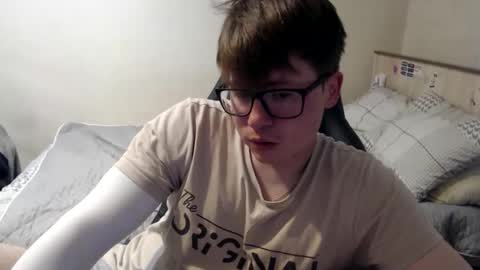 Snapshot of your_boyfriend123 chatting on May 31, 7:04 am Max online show from May 31, 7:04 am