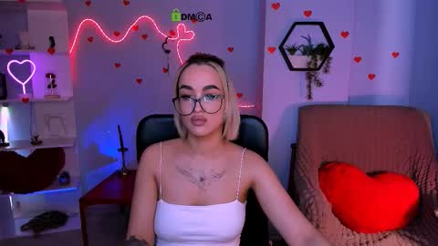 Snapshot of your_bunny12 chatting on March 24, 6:51 am your bunny12 online show from March 24, 6:51 am