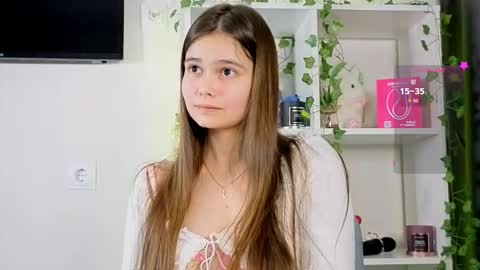 Julia Next stream  online show from February 3, 6:46 pm