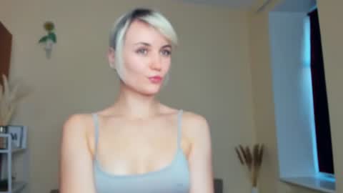 Snapshot of your_desssert chatting on July 14, 5:29 pm Lina online show from July 14, 5:29 pm