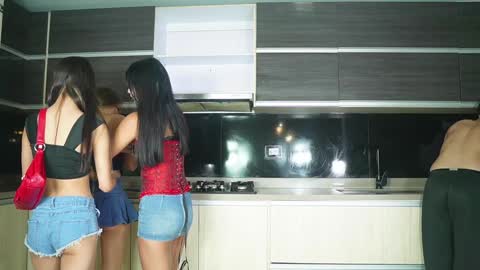 Aysel Chloe Noa and Zoe online show from February 18, 6:48 pm