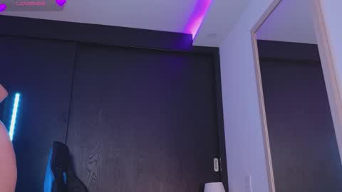 Snapshot of your_dream1217 chatting on October 19, 12:22 am Valery online show from October 19, 12:22 am