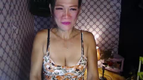 Snapshot of your_empress_woman chatting on May 31, 12:01 pm GRACE YOUR PLEASURE BB online show from May 31, 12:01 pm