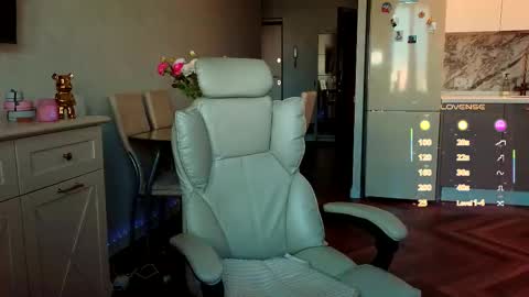 Snapshot of your_evaa chatting on September 20, 2:23 am your Evaa online show from September 20, 2:23 am