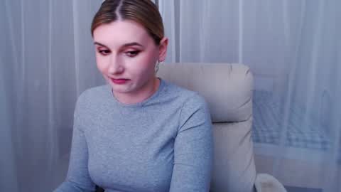 Snapshot of your_freya chatting on February 24, 1:42 pm Freya online show from February 24, 1:42 pm