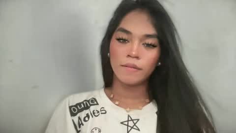 Snapshot of your_goddess_ayesha chatting on July 1, 4:47 am your_goddess_ayesha online show from July 1, 4:47 am