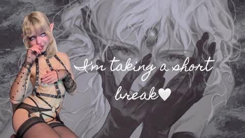 Snapshot of your_gothic_elf chatting on December 15, 5:13 am Stella online show from December 15, 5:13 am