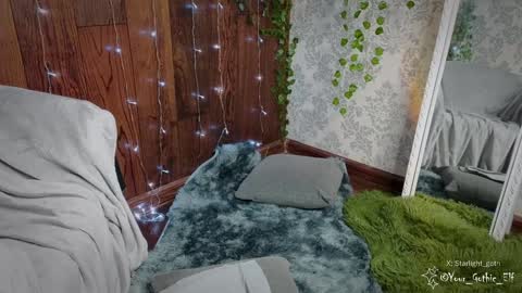 Snapshot of your_gothic_elf chatting on January 19, 1:32 am Stella online show from January 19, 1:32 am