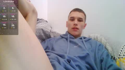 Snapshot of your_honeyy chatting on November 14, 10:47 am Mark online show from November 14, 10:47 am