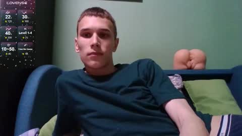 Snapshot of your_honeyy chatting on November 29, 8:23 pm Mark online show from November 29, 8:23 pm