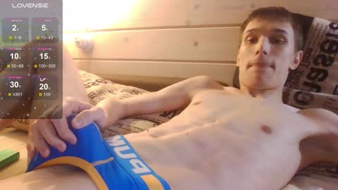 Snapshot of your_honeyy chatting on February 6, 6:00 pm Mark online show from February 6, 6:00 pm