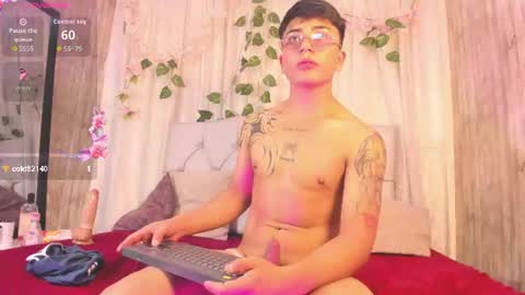 Snapshot of your_kitty_boy chatting on August 5, 2:03 am your_kitty_boy online show from August 5, 2:03 am