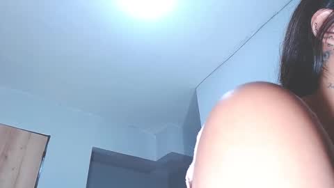 Snapshot of your_latin_girl chatting on March 5, 2:51 am your_latin_girl online show from March 5, 2:51 am