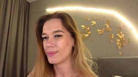 Jessica Loyd online show from March 6, 5:46 am