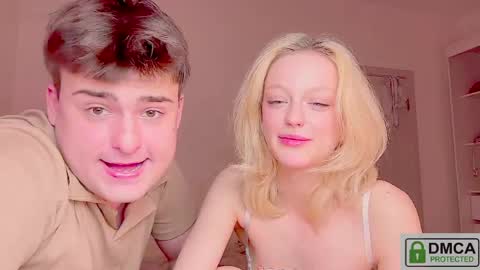 Snapshot of your_molly_mark chatting on May 15, 11:34 pm your_molly_mark online show from May 15, 11:34 pm