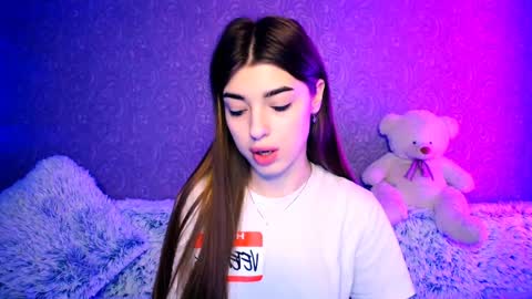 Snapshot of your_moon18 chatting on December 15, 9:42 pm Zarina online show from December 15, 9:42 pm