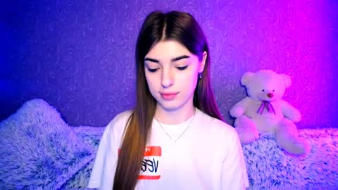 Snapshot of your_moon18 chatting on December 16, 12:48 am Zarina online show from December 16, 12:48 am