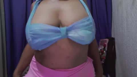 Snapshot of your_realpinay chatting on April 18, 9:26 pm your_realpinay online show from April 18, 9:26 pm