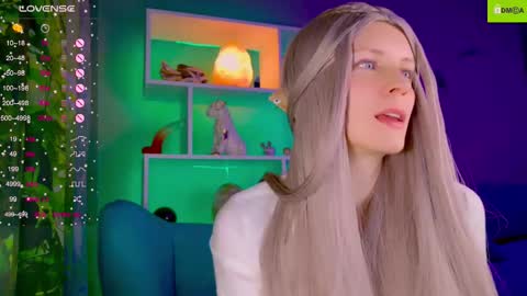 your_spring online show from October 30, 12:45 am