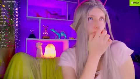 your_spring online show from November 29, 10:40 am