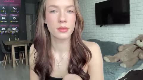 Mia  online show from February 17, 10:23 am